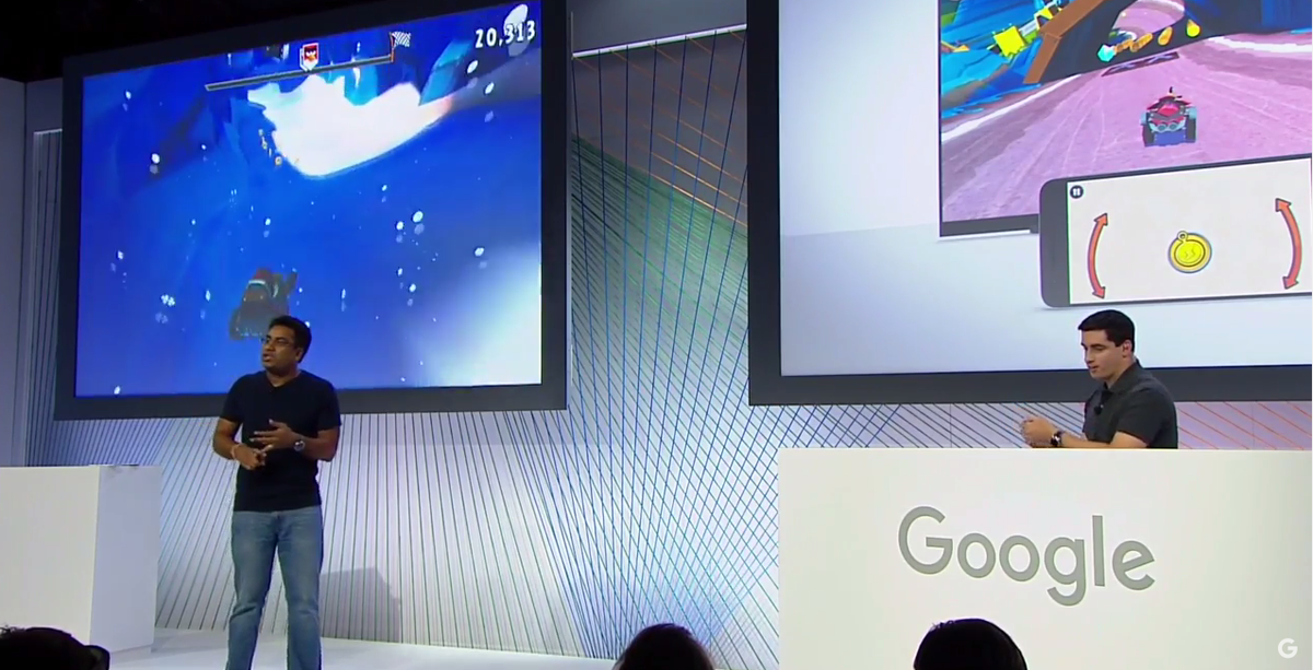 Frandroid's tweet photo. Pour faire la démo de son nouveau Chromecast, Google utilise... un iPhone. #GoogleEvent http://t.co/tP3DT0CywW