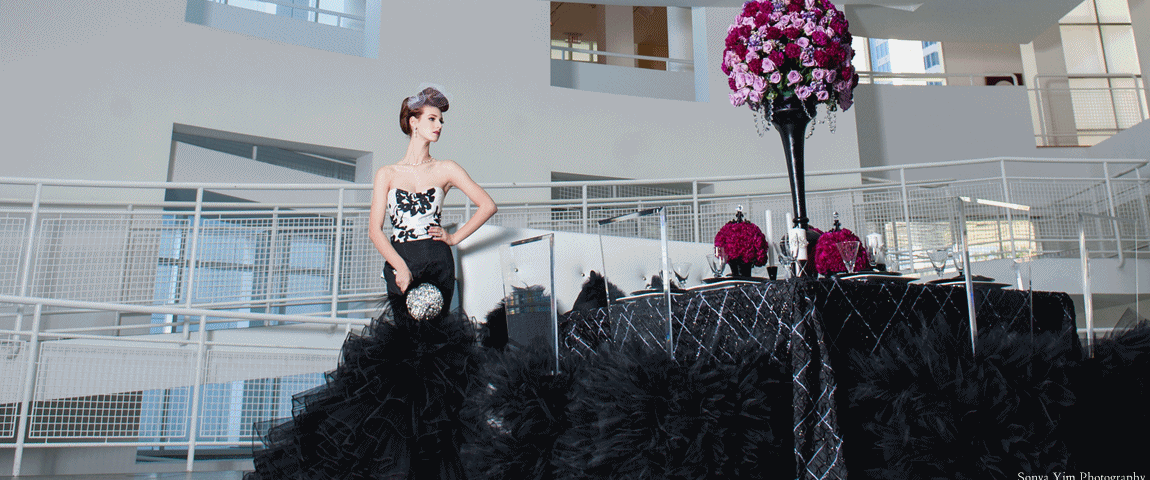 OhBrides's tweet photo. A bride should always be two things: Classy and Fabulous
#weddingday #ohbrides #weddingphotography #bridalcouture http://t.co/uwRVJ6a2Is