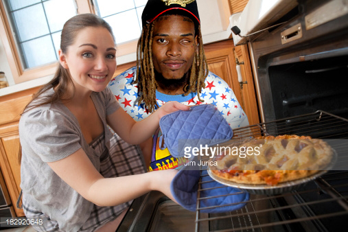 FettyImages's tweet photo. Won't be long before @FettyWap's back in the kitchen with his baby. #FETTYWEEK #ZooGang @itsFettyWap @WorldStarFunny http://t.co/BpLEHqFXWy