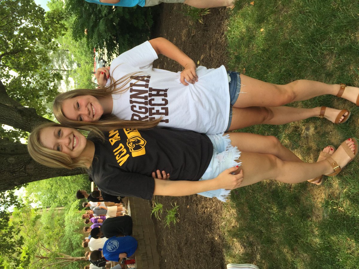LaurenGutzmer's tweet photo. happy birthday nigga @jencocchiola thanks for being my first bff:) ily #birdsnest #smushroom #beekweeek http://t.co/ddpjVfcmS4