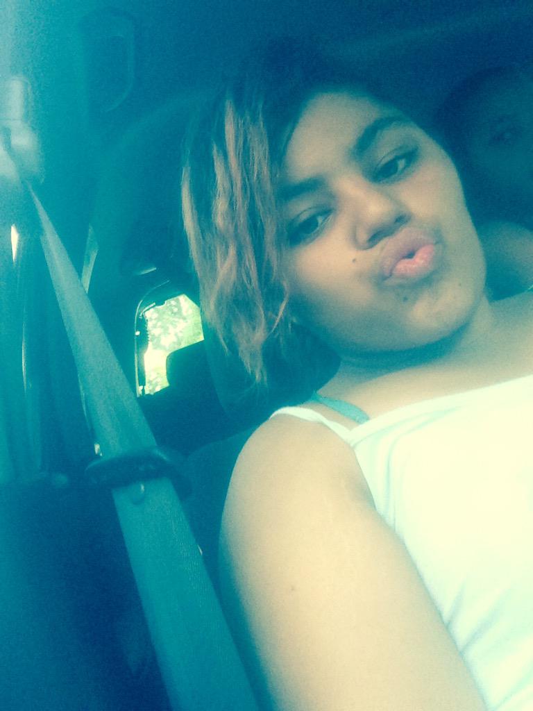 xiara2001's tweet photo. 🎀Bella con la Sis💋 http://t.co/mPq5bYZ6Bt