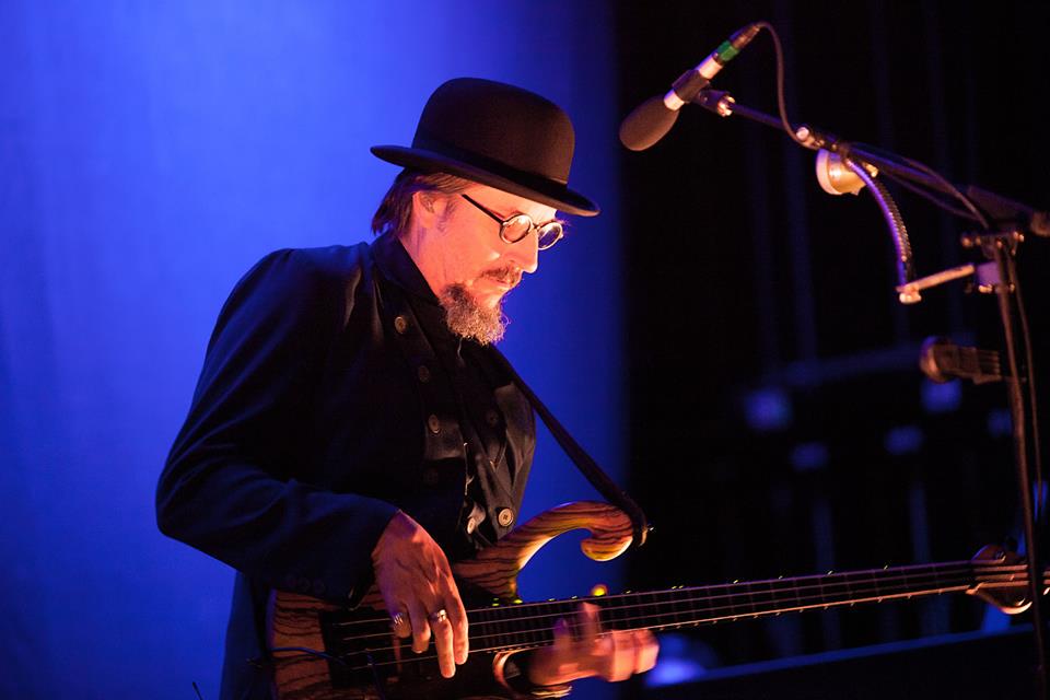 Happy Birthday Les Claypool ! 