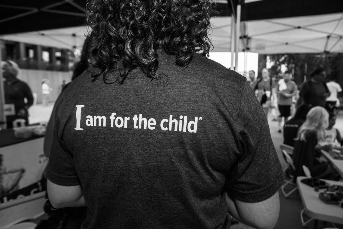 CASAofLA's tweet photo. Our CASA of LA tee shirts showed up at the 2015 Justice Jog! #LosAngeles #fostercare #GLAALA #JusticeJog http://t.co/7wMZA741Hv