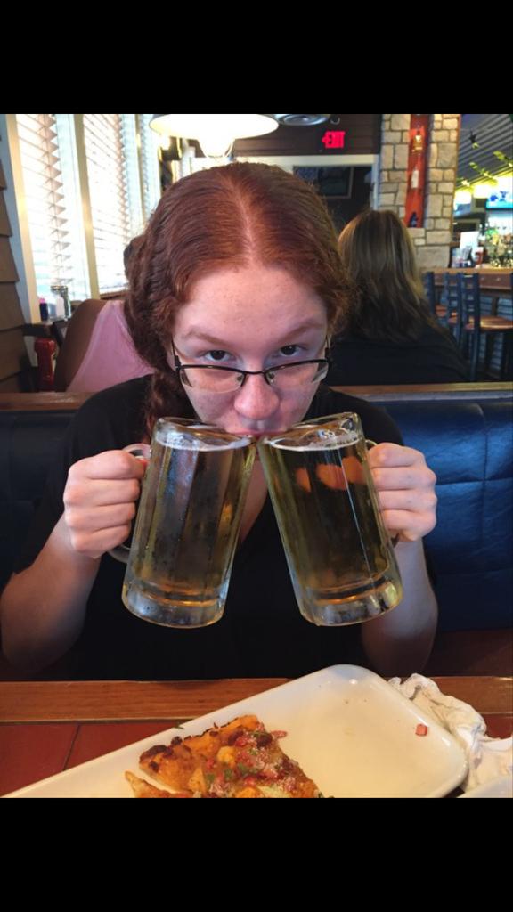 vicky_red's tweet photo. @PrestonSteve933 @mor100 i ordered two beers because well i can #sorrynotsorry #SelfiMonday http://t.co/VRprpAuAub