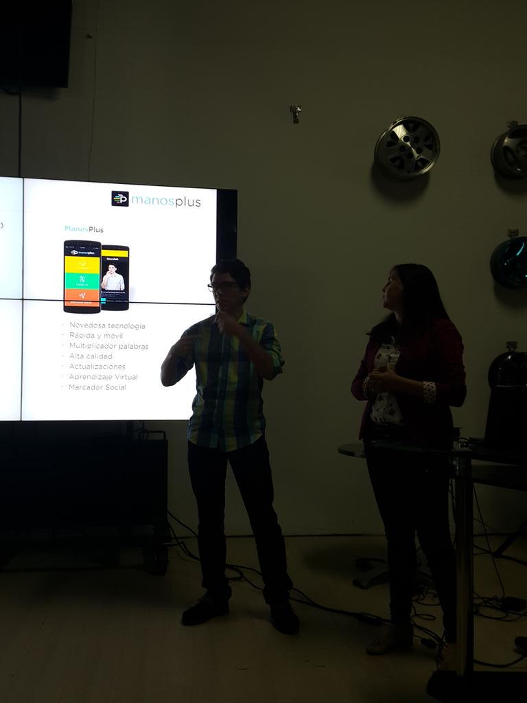 manuelpachon's tweet photo. En #Kickoff #Medellin @AppsCo nos presentan una app inclusiva para la comunidad sordomuda #ManosPlus http://t.co/kKwzoFX859