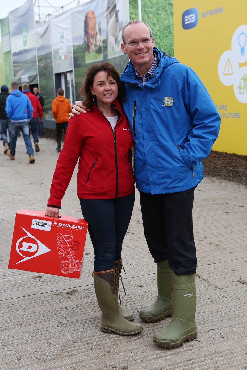 Boots_Dunlop's tweet photo. Successful @NPAIE: Minister for agriculture in Ireland @simoncoveney wearing our Thermo+. http://t.co/dDHncogK1N