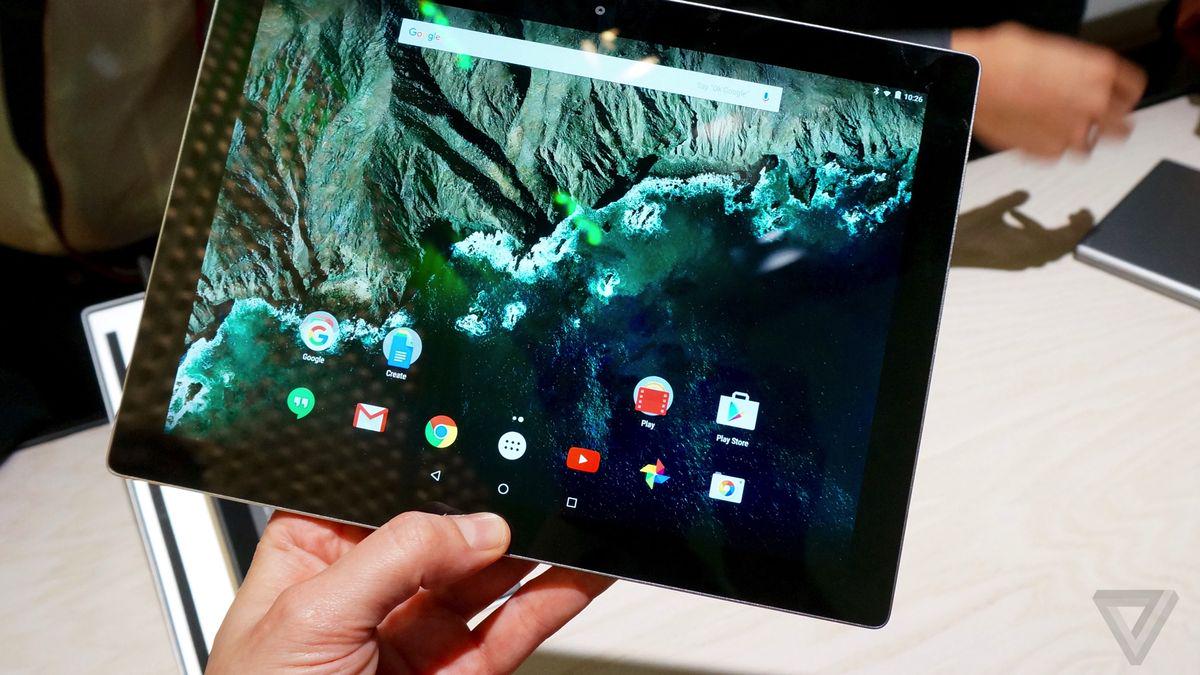 verge's tweet image. Hands-on with the Pixel C — a great Android tablet that costs a great deal of money theverge.com/2015/9/29/9417…