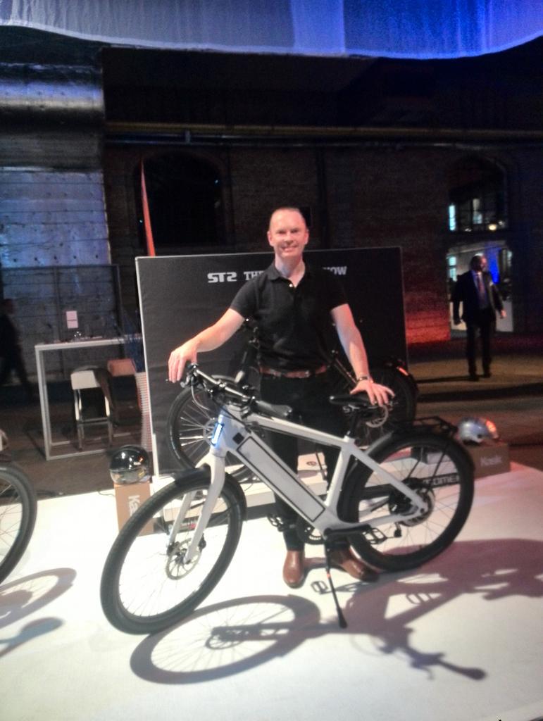 JamieAndersonBE's tweet photo. Thanks to #Velodome Antwerp for letting me ride #stromer  e-bike onto the stage today at #Baloise Future is WOW. http://t.co/RuyJTZtpUH
