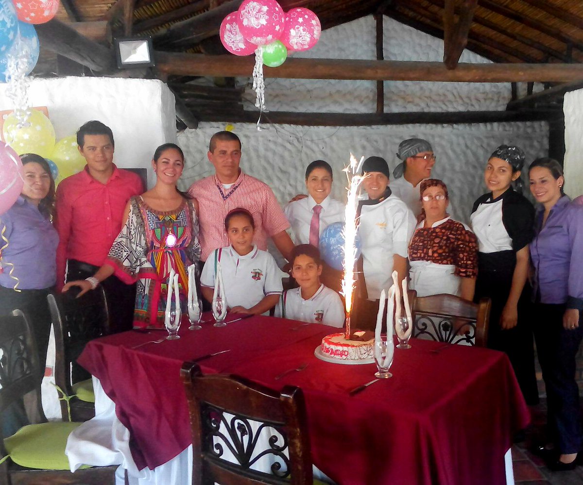 IsalejoEventos's tweet photo. La Familia #ISALEJO.S.A.S se Enorgullece en Celebrar un año más de Vida de los pequeños de la Casa. http://t.co/wrVQ1Jwla7