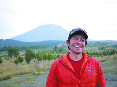 CAParksNow's tweet photo. A researcher looks into barriers that keep Latinos from visiting the outdoors #ParksNow http://t.co/LJao8dT2SB http://t.co/eAOnDE5uVK