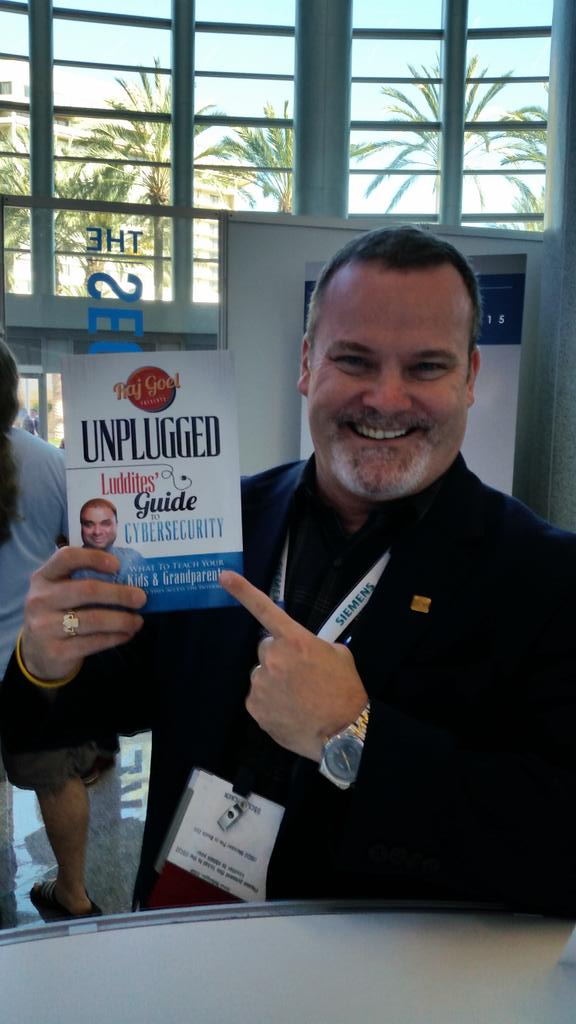 RajGoel_NY's tweet photo. @isc2 @FollowContinuum #NAV15 #ASIS15 the book signing is in full swing come & buy your copy @James_McQuiggan http://t.co/x1H8aCrYwE