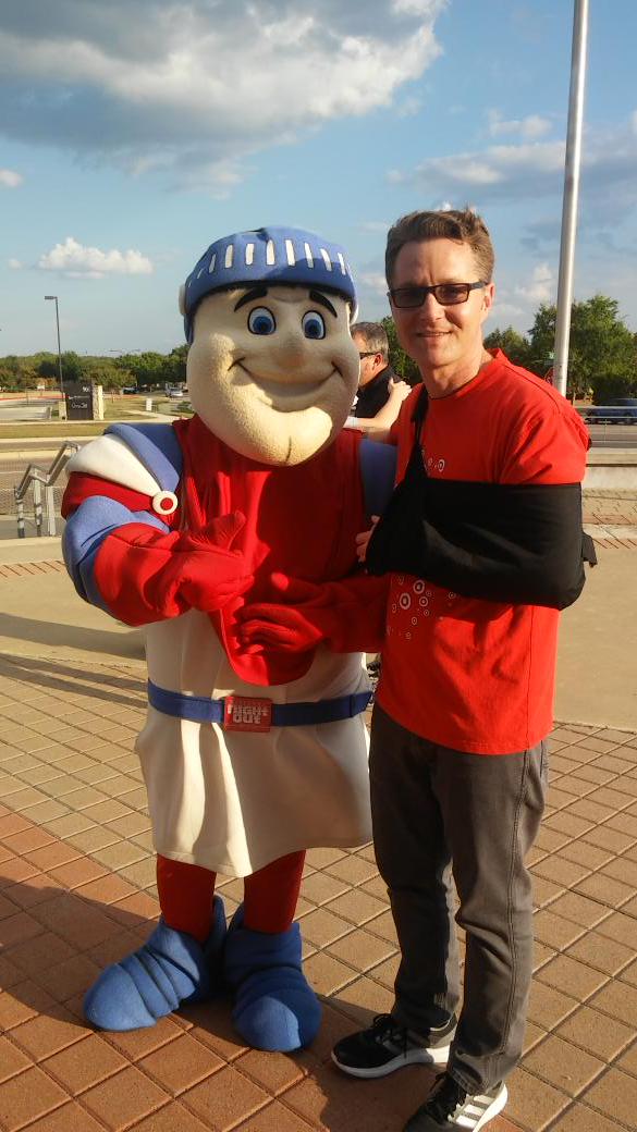 At #NNO kick off party at Cedar Park Police Department with <a href="/TwtrlessChrs/">Chris Rittenhouse</a>