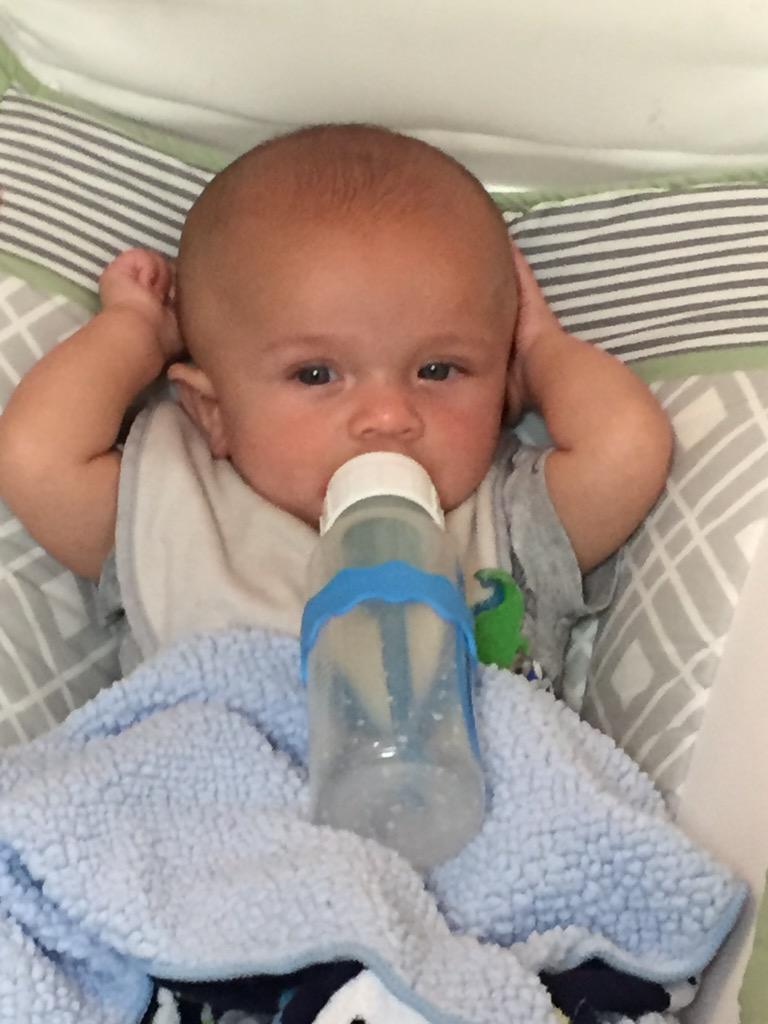 BabyFikes's tweet photo. "Sup?"

Nothing, just chillin'. http://t.co/JgUalTNQz9