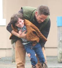 RolandOUAT's tweet image. "Daddy!" Laughs