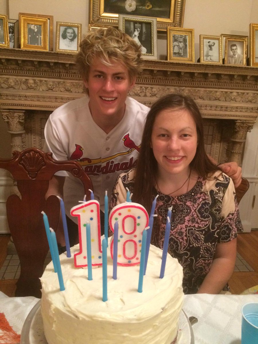 evancolemusic1's tweet photo. Happy Birthday to my sister. She's pretty awesome! http://t.co/m76Itr7lGE