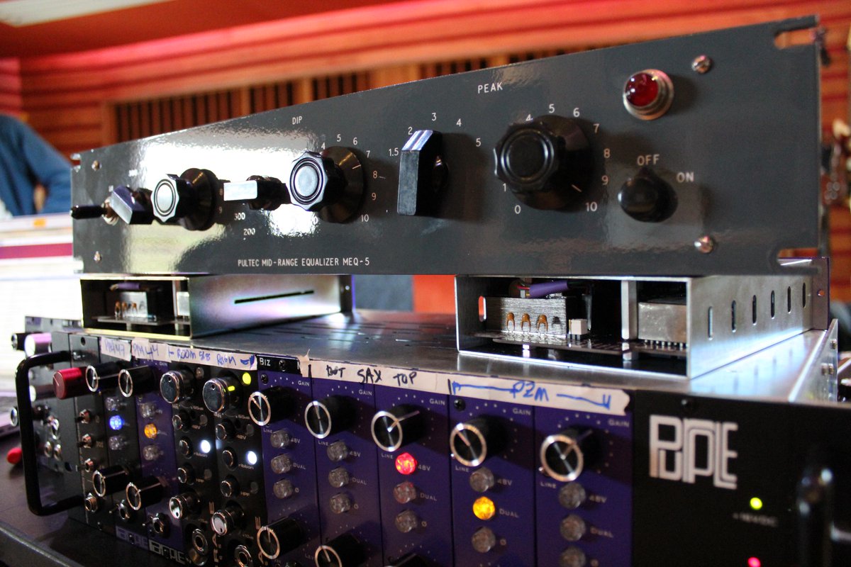 guilfordsound's tweet photo. @bluejazztv getting tricky with @PurpleAudioLLC and Pultec. http://t.co/QRJV6w4Iw4