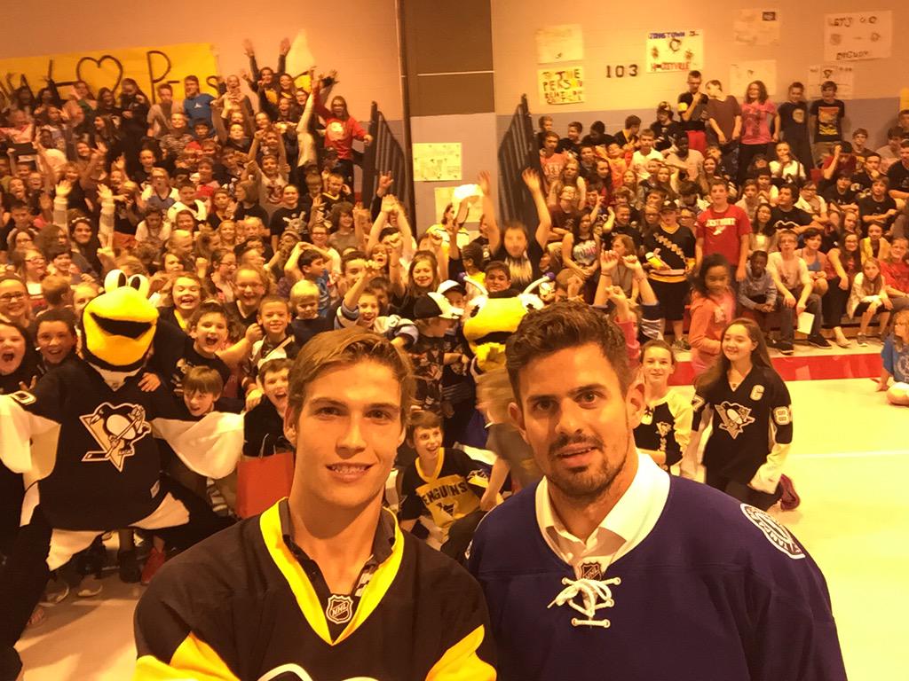 NHL's tweet photo. When Beau Bennett and @Akillorn19 take a selfie with you, it's the best day of school ever. #HockeyvilleUSA http://t.co/vManpG6px8