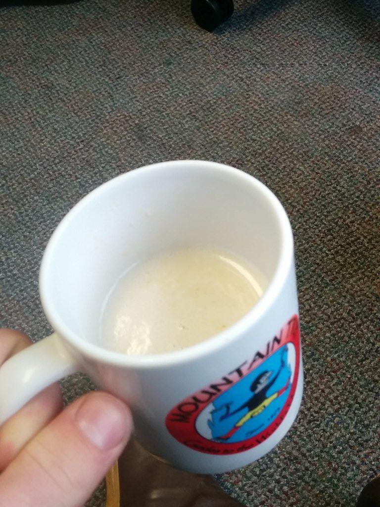 mickeyZeee's tweet photo. First meal of my soylent week. Initial impressions; smells/tastes like a salty protein shake. #soylent http://t.co/u7ySvkna2i