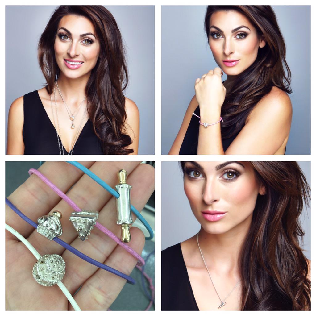 TheLuluLife's tweet photo. My jewellery range with @antonyhayes65 launches soon website nearly done! All solid silver &amp; rose gold so cute 👌🏻 http://t.co/s5miIClSa9