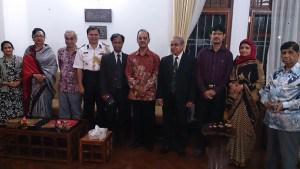 tahsan100's tweet image. Arrival of Hon. Chief Election Commissioner Kazi Rakibuddin Ahmad and Hon. Chairman of… bhccolombo.lk/2015/09/30/arr…