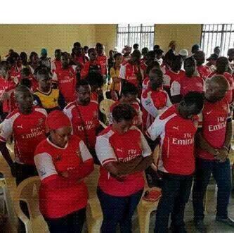 Arsenal fans watching Bayern munich like "Let us pray"
