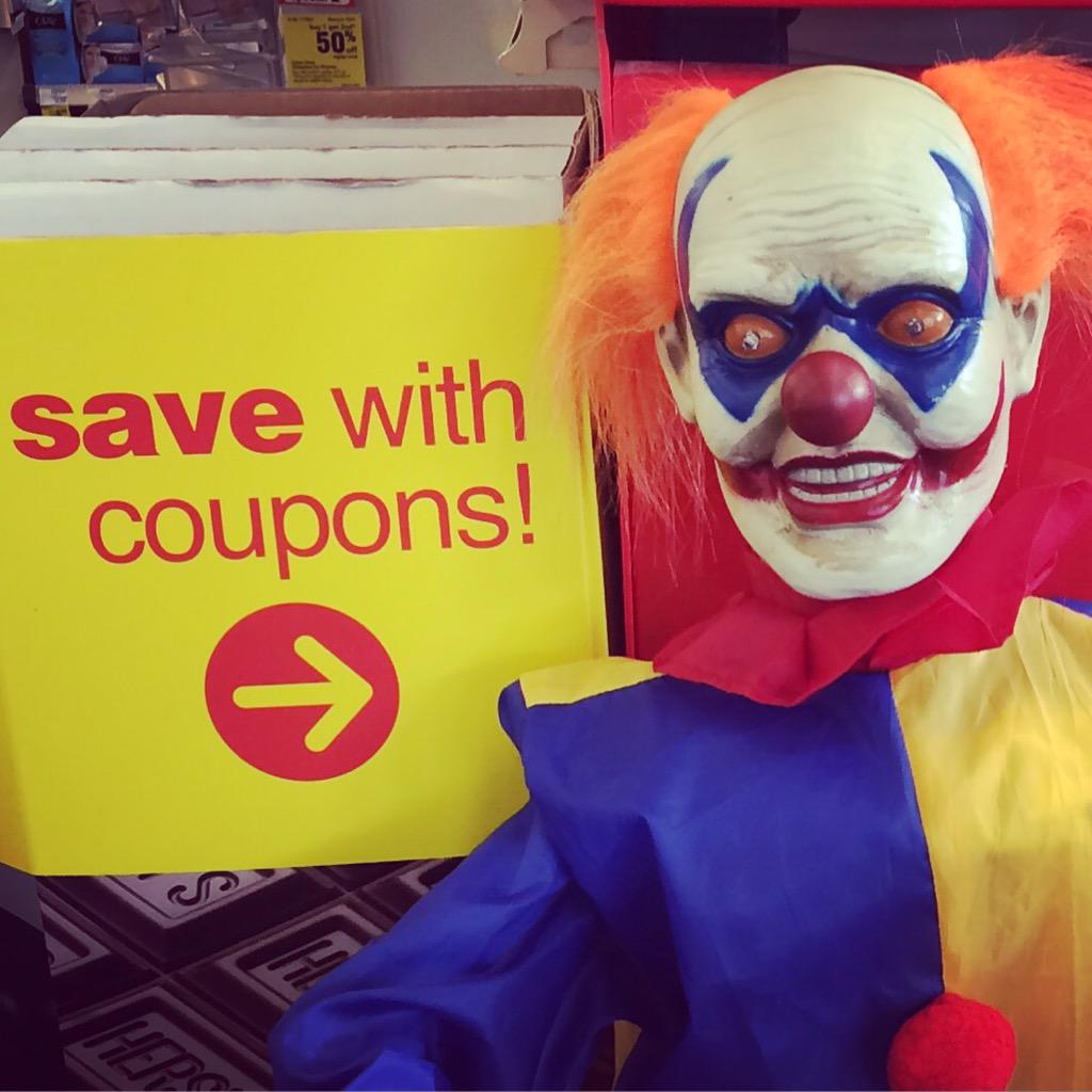 Arubee22's tweet photo. Great marketing @CVS_Extra 🎃😒 http://t.co/0eLeTE1dxZ