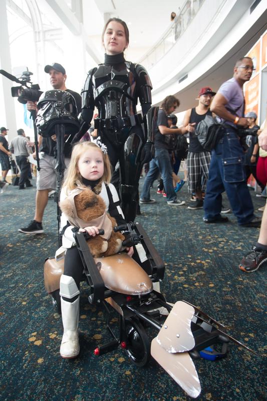 LBComicCon's tweet photo. Were you at #LBCC15? RT if you had a great time! http://t.co/HwZG2MLxdJ