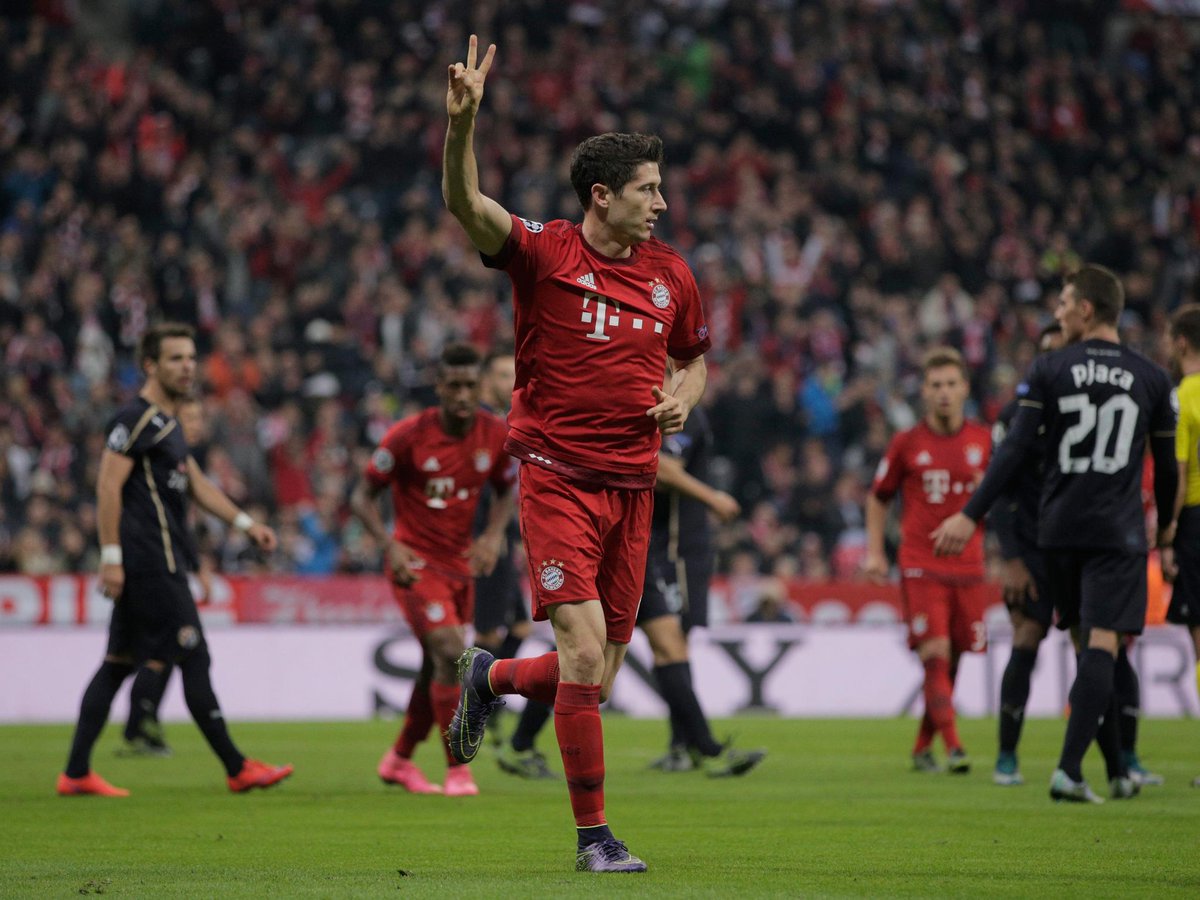 SportsCenter's tweet photo. Robert Lewandowski has 10 goals in the last week.

Arsenal has 10 goals the entire Premier League season. http://t.co/SFn10t1Sef