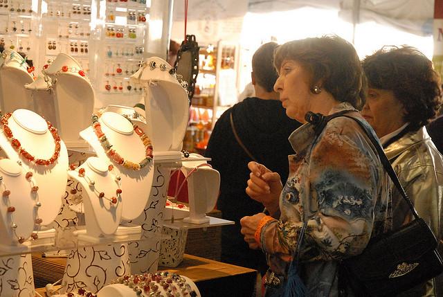 explorestlouis's tweet photo. Looking for some local food, arts &amp; crafts? Don't miss @mobotgarden #BestofMoMarket: 10/3-4 http://t.co/uDtVwFr46C http://t.co/OYwxpFRSE3