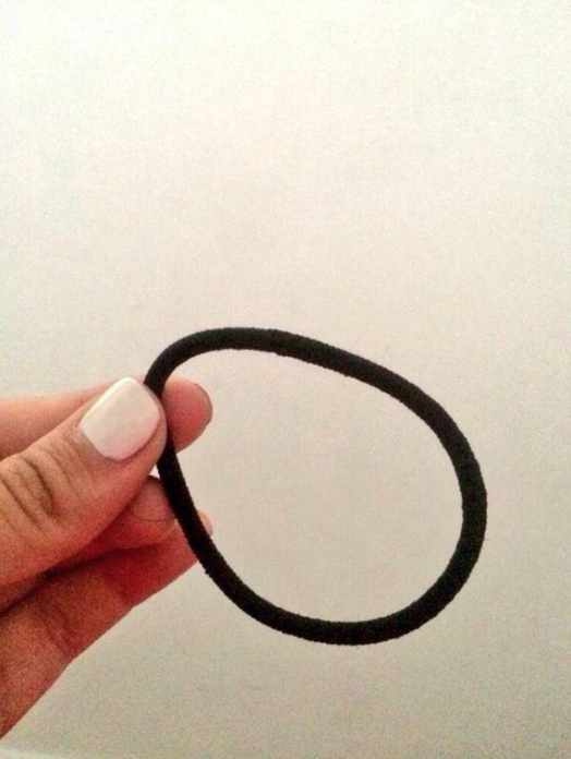 yosoynormalvale's tweet photo. cuando solo te queda una y la cuidas como si fuera tu bebé http://t.co/zAJan0SaLq