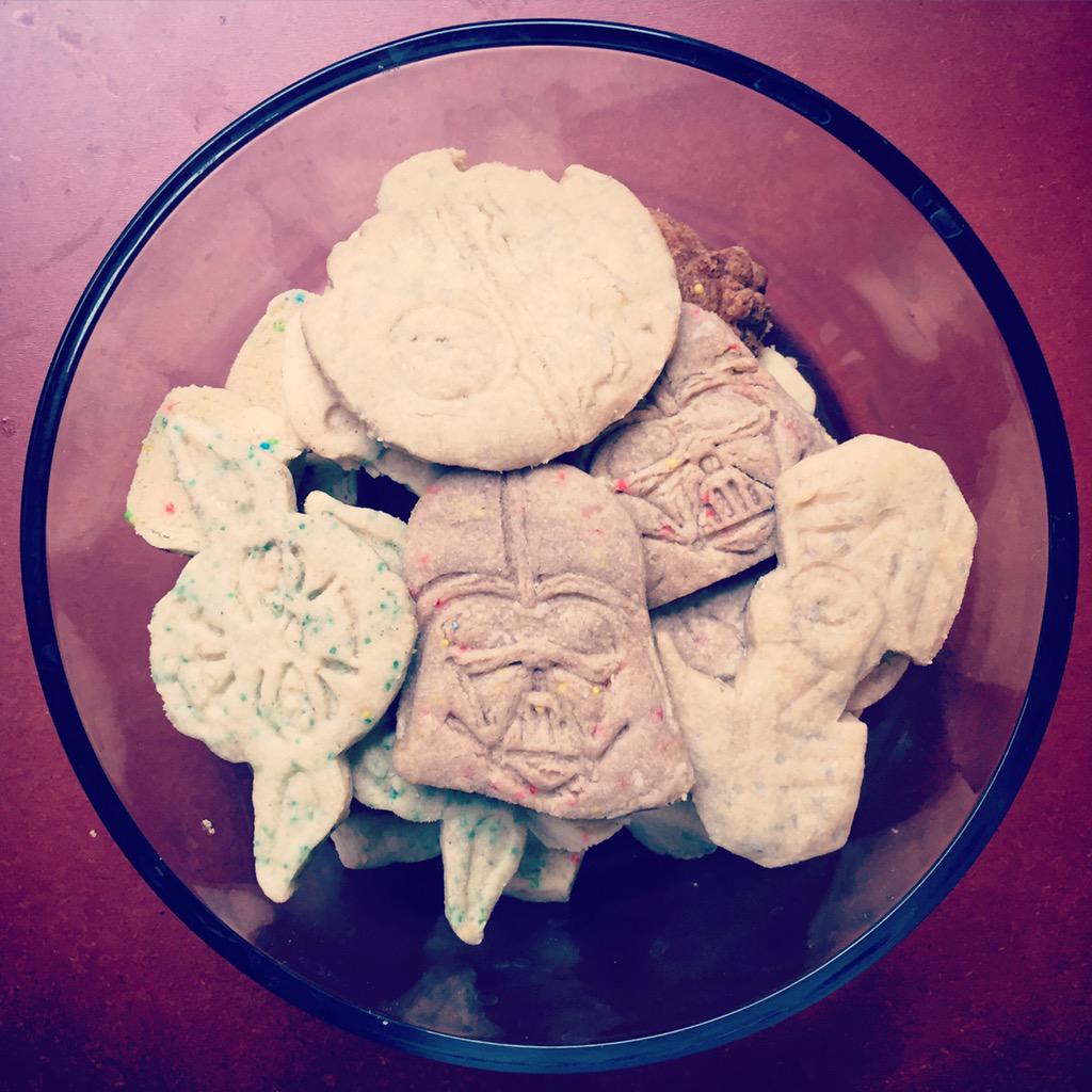FringeBabyBlog's tweet image. #DIY #shortbread #cookies #starwars #itsatrap