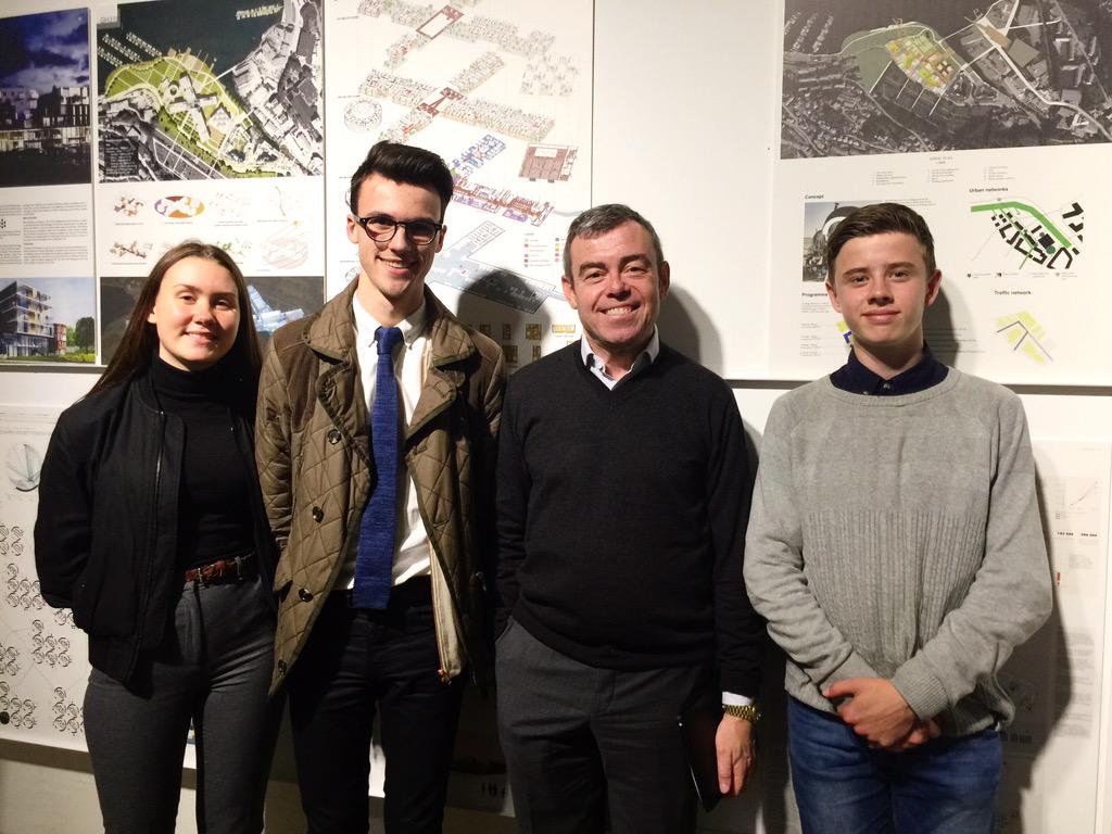 FREMTIDENS politikere (Ungd bystyre) på utstilling om fremtidens Bergen (Europan): <a href="/MartinBlytt/">Martin Blytt</a> <a href="/MaudThorb/">Maud Thorbjørnsen</a> <a href="/lassetro/">Lasse B. Trones</a>