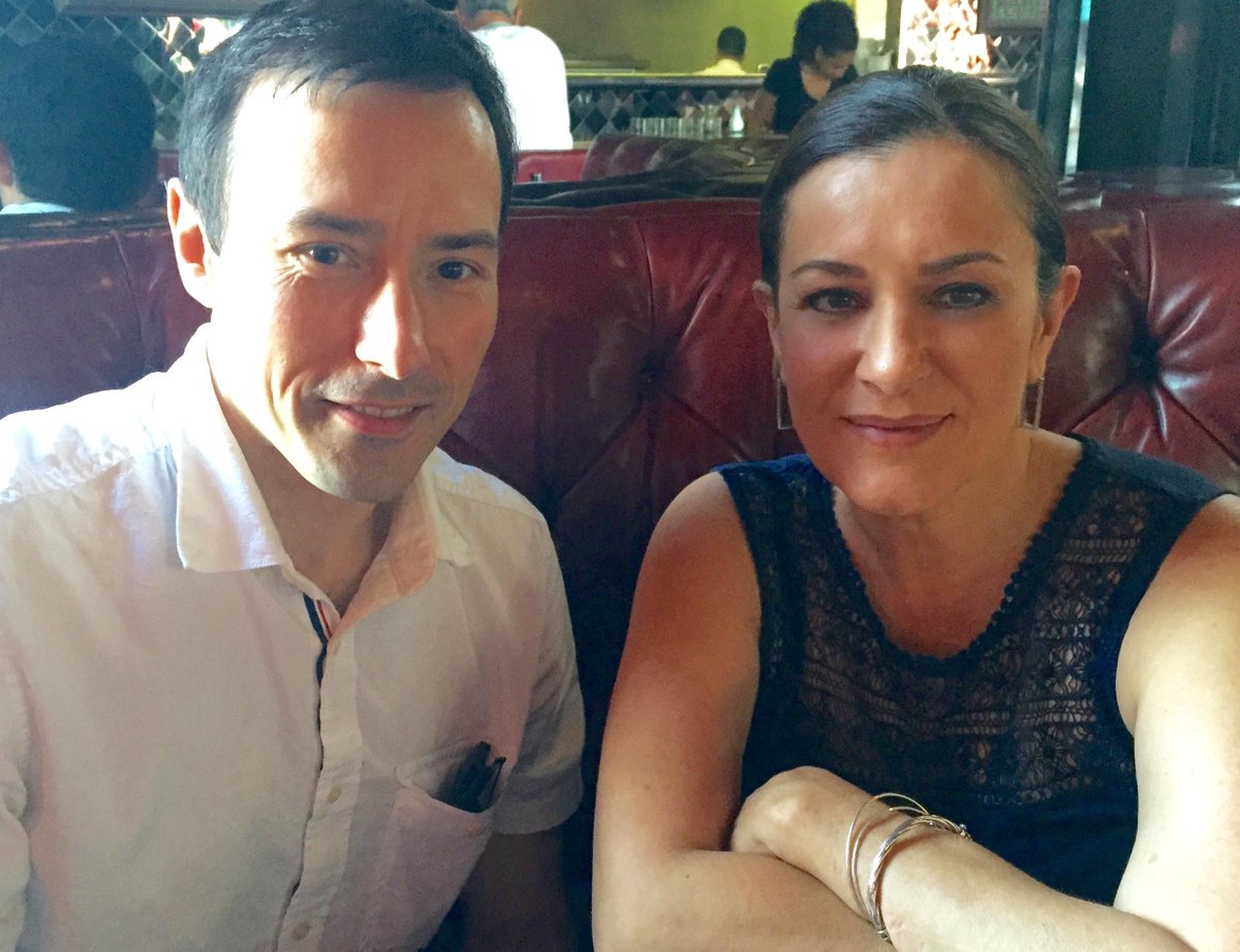 Awaiting Grimm S.5 Squirrel <a href="/Squirrel_Team/">Team Squirrel</a> and clairvoyant Pilar with the ghost - LOL <a href="/clagadec/">christophe Lagadec</a> #grimmsters #grimm