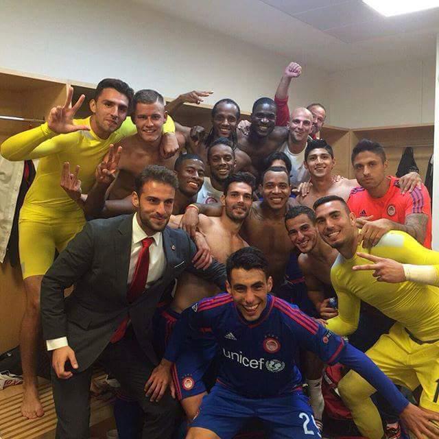 OmarEla14's tweet photo. Big day for us all! Very proud of my team!! 2-3 away against Arsenal !! Football❤️❤️❤️ http://t.co/h9p3Ez26MW