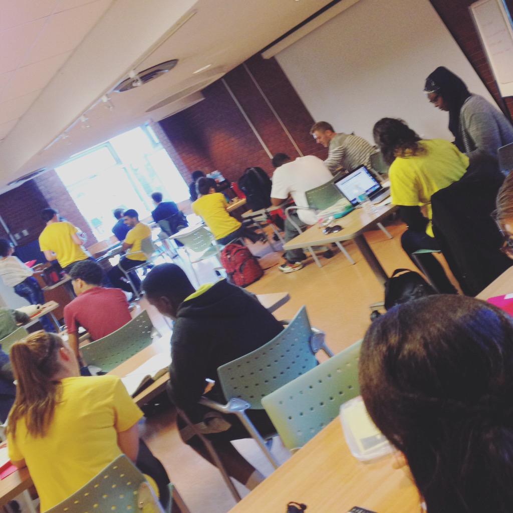 shineacademics's tweet photo. SHINE is in session! 2nd session of the day, 1st moment for a snap- been so gogogo! #shineacademics #brightfutures http://t.co/orCGTuTjiI