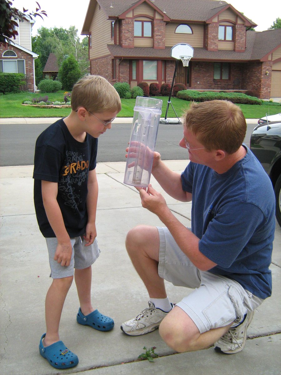 NSF's tweet photo. So you want to be a (citizen) scientist? Learn how with #NSFfunded programs! http://t.co/51DIlYuurt #WHCitSci http://t.co/G39Ryn8DtY