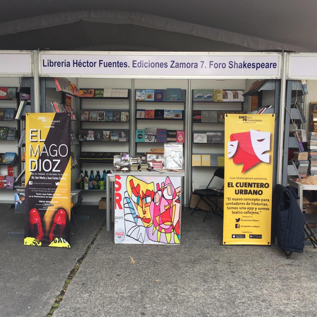 LibreriaDelForo's tweet image. Ya andamos en la #Felit2015 las 19:00 presentamos #TeprometoEncadenado hay descuentos especiales en libro y teatro