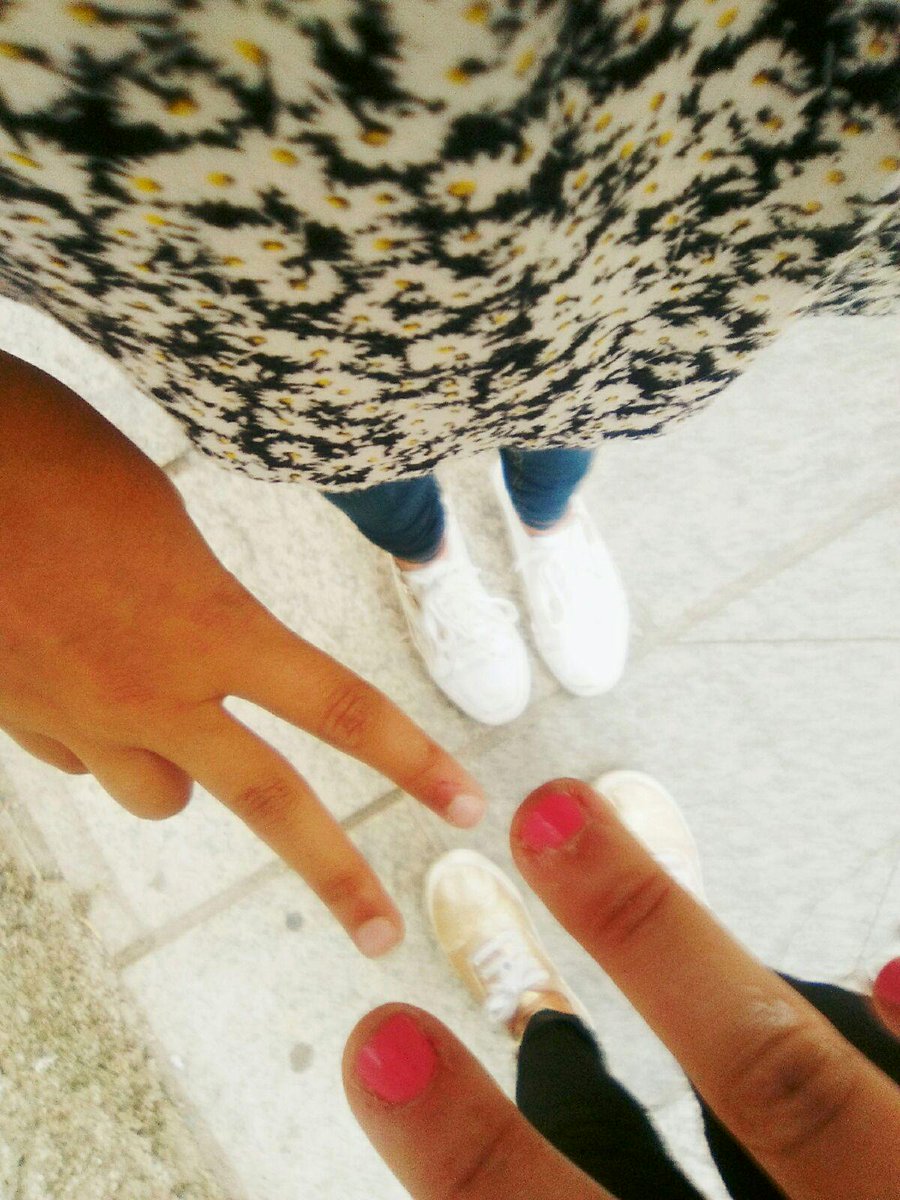 MariaSaguillo's tweet photo. @glooriamendoza #fotoconestilo #vivaelflow jajajajajajajajjaja http://t.co/6HVOhSirXx