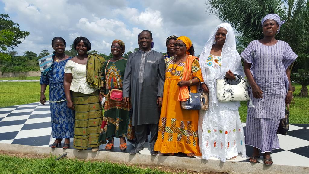 husseinkouame's tweet photo. Le PAN @SOROKGUILLAUME a reçu les leaders d'opinions de #Daloa pour remercier pr la mobilisation à l'arrivée du PRADO http://t.co/1VgFJBtBF6