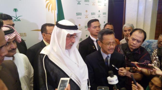 Indosiar's tweet photo. Dubes Saudi: Bantuan RI untuk Tragedi Mina Bukan Intervensi. http://t.co/4BlyksTELY via : @liputan6dotcom http://t.co/aoYZIXg0p8