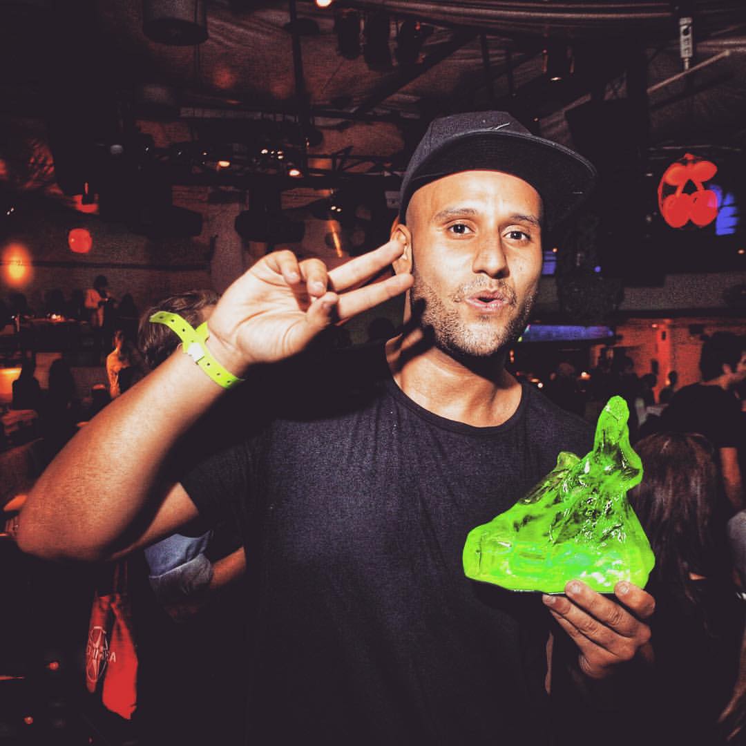 thedjawards's tweet photo. Ibiza's very own, DJ talent @ManuGonzalezYO with his #DJAward! #ibiza #DJAwards @ibzent #IBZEnt http://t.co/VZWr6hH3Wz