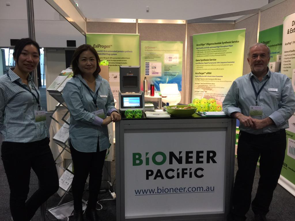 ComBio2015's tweet image. Visit Bioneer Pacific and say hi to Greg, Jackie and Jiyoung😃