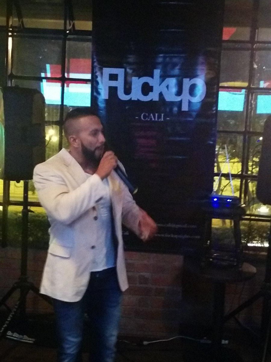 FUNs_Cali's tweet photo. Nuestro tercer ponente #AnimalX. ''Vamos a hablar de Fitness'' Guillermo #FuckUpCaliCo http://t.co/zk1FeSnCSY