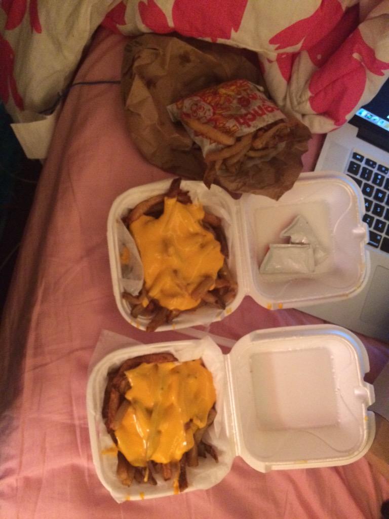 crisscrossjess's tweet photo. I have so many fries. #sagacomplete http://t.co/WW6j7w4ci8