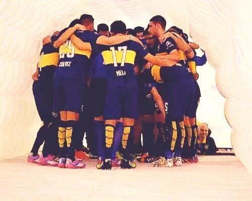 Yo_soyBoca's tweet photo. En Boca encontre
-Mi Hogar
-Mi camiseta 
-Mi hinchada
-Mi familia
#LaVidaEsColor #AzulYoro http://t.co/Q6euxP1M7A