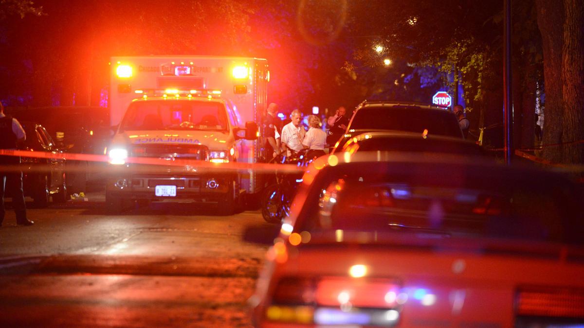 chicagotribune's tweet photo. Chicago has had more homicides this September than any other month this year http://t.co/ywUCxZhY2V http://t.co/013GNy4cGm