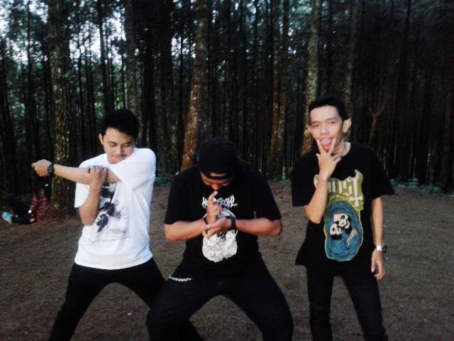 ARCHMORK's tweet image. Santai Maz piye kabare