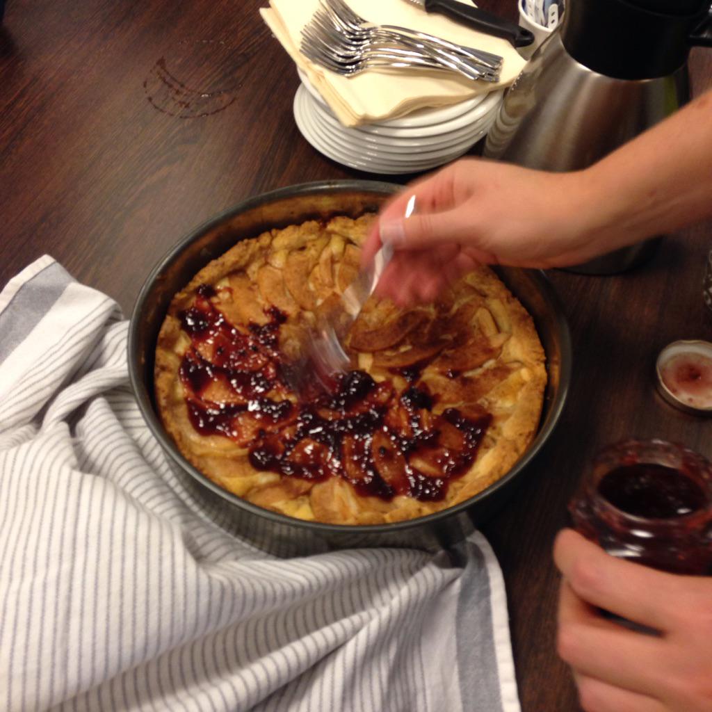 De laatste #zelfmanagement bijeenkomst begint, inmiddels volgens goed gebruik, met taart! <a href="/Oofu030/">OOFU</a> #lymfoedeem