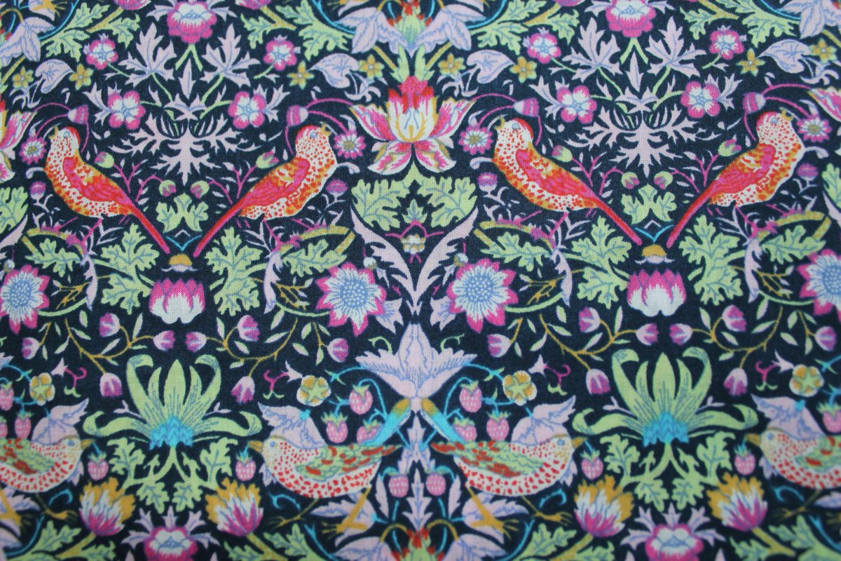 imightdo's tweet image. Garments, textiles &amp;amp; objects show @LibertyLondon’s relationships w/ designers @FashionTextile bit.ly/1JVNIMZ