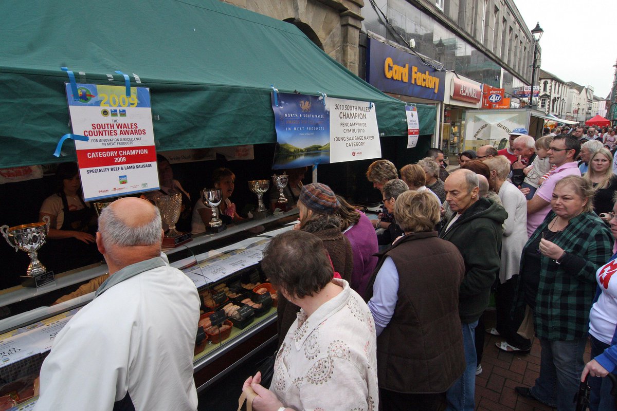 FYIneath's tweet image. Neath soon to be in seventh foodie heaven buff.ly/1YMyPap